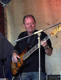 Daniel Cosnefroy joue avec les Red Fish Blues